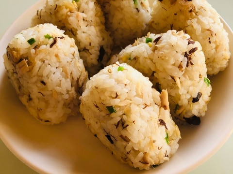 〜生姜香る塩サバおにぎり❣️